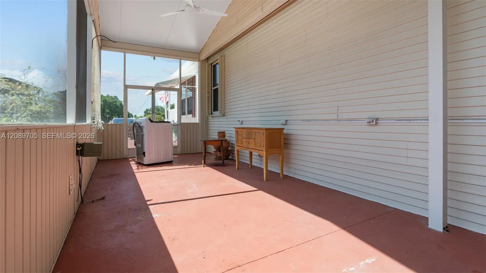 6515 Colonial Drive