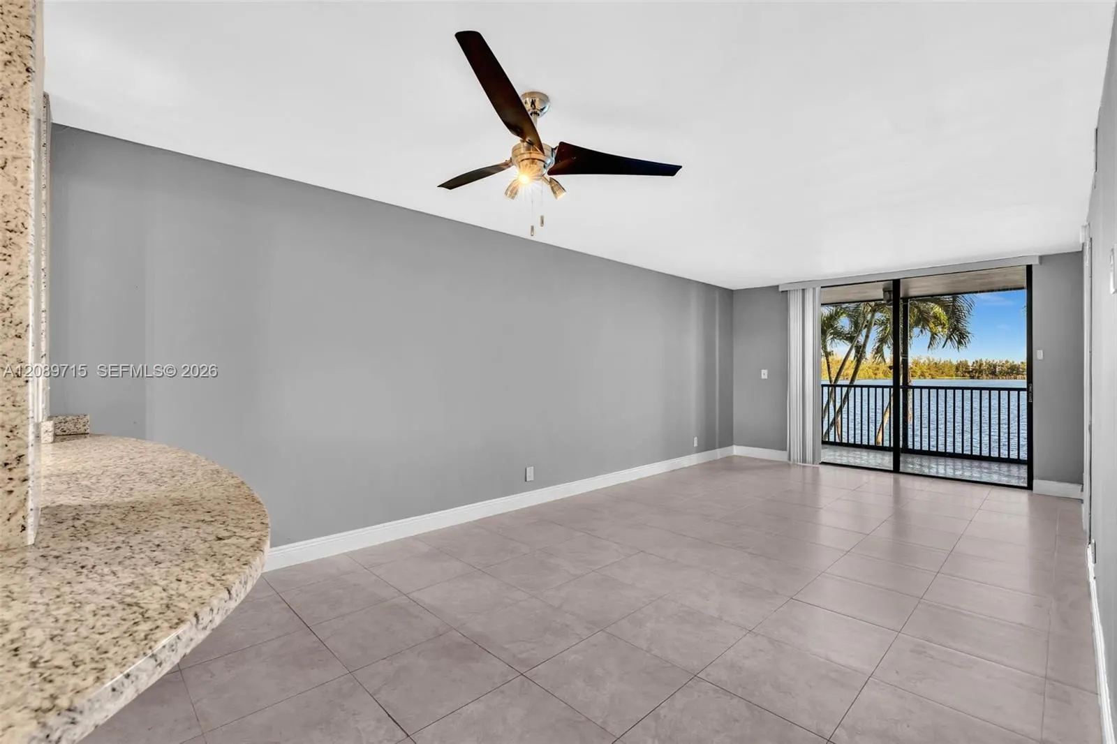 118 Lake Emerald Drive #207