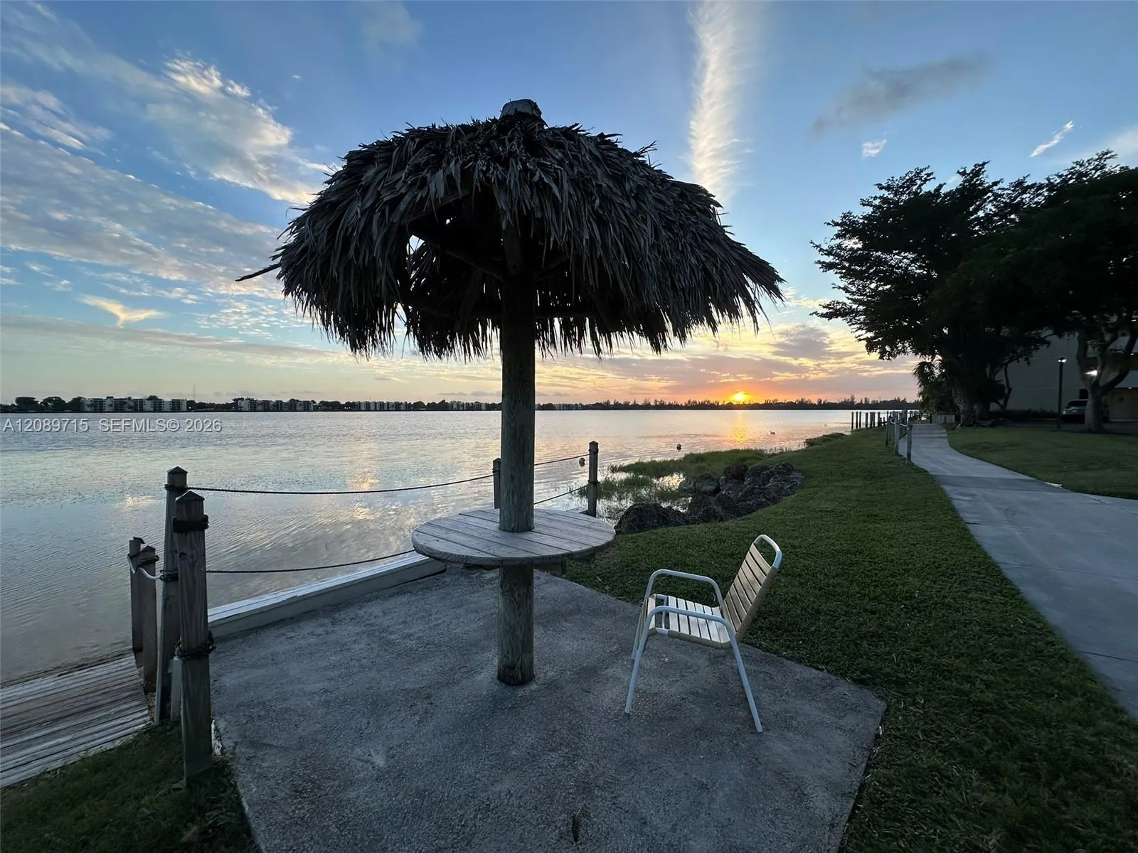 118 Lake Emerald Drive #207