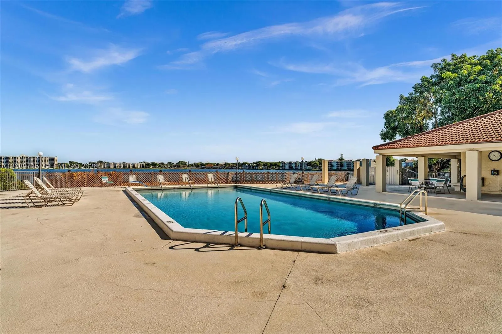 118 Lake Emerald Drive #207