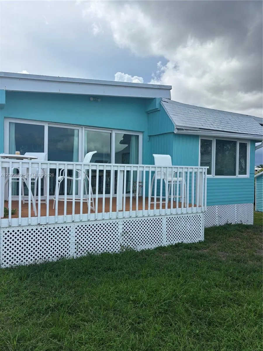 900 Morris Avenue #900