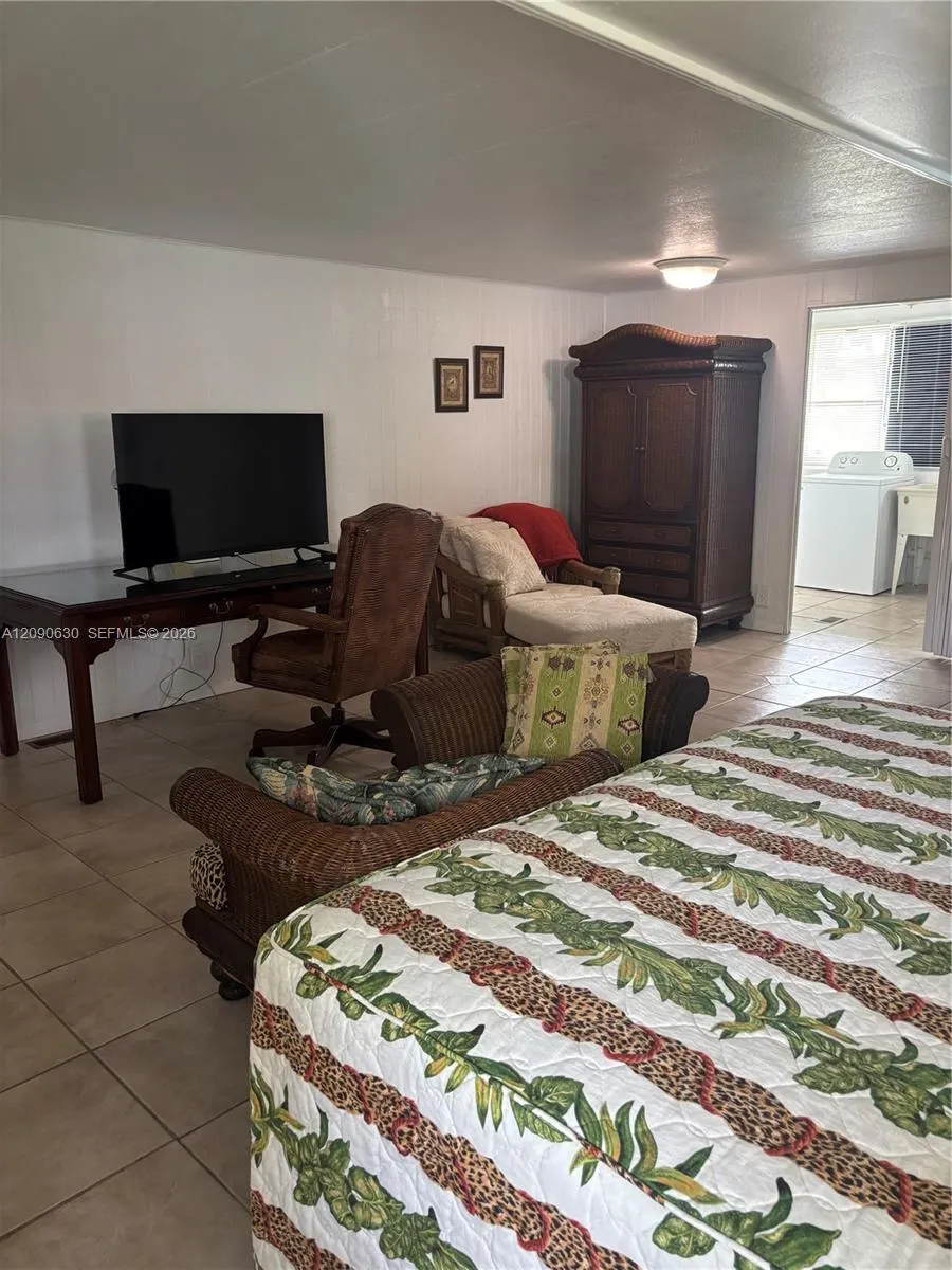 900 Morris Avenue #900