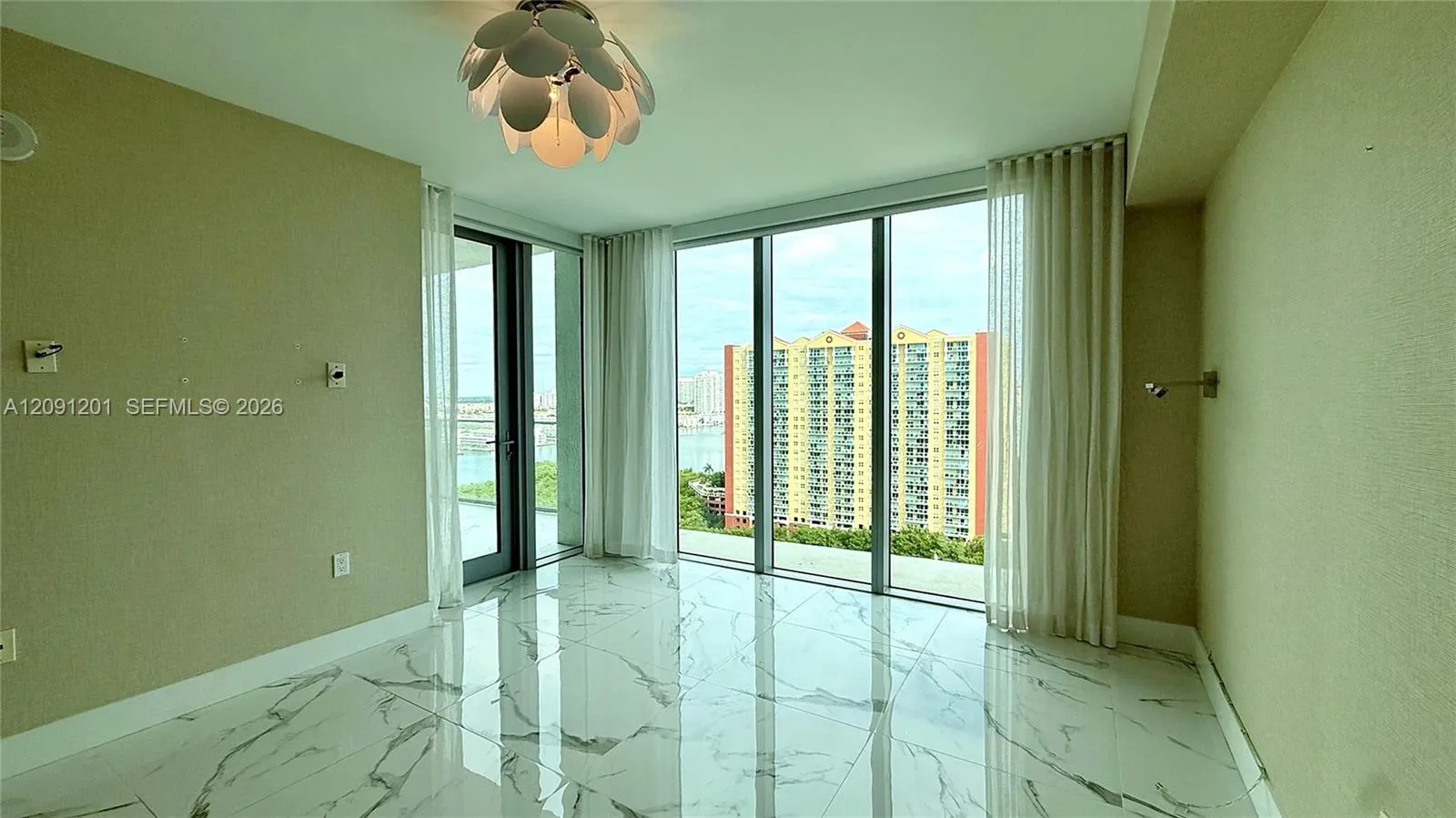 330 Sunny Isles Boulevard #5-1801