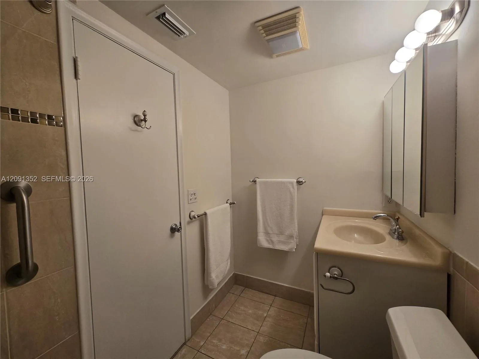 880 W Horizons W #205