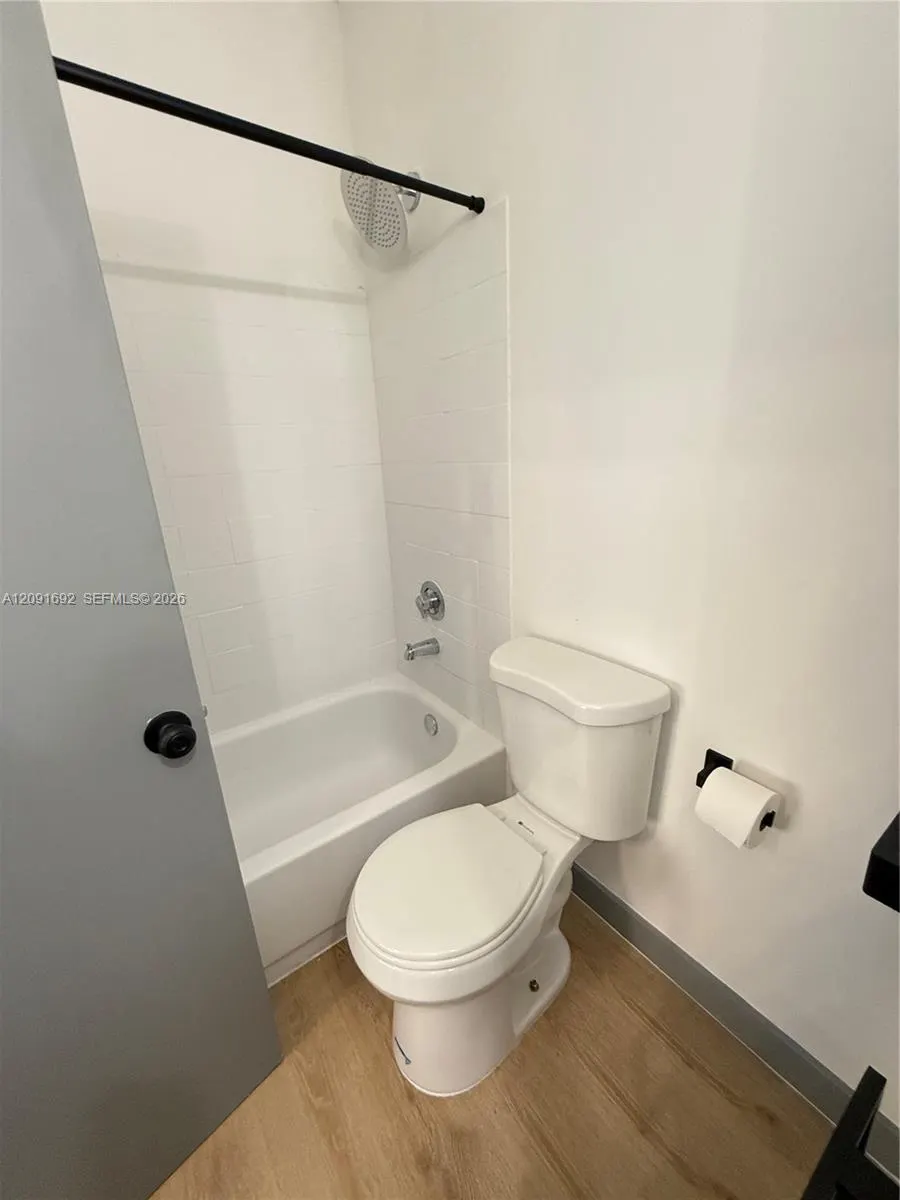 1320 Drexel Avenue #302