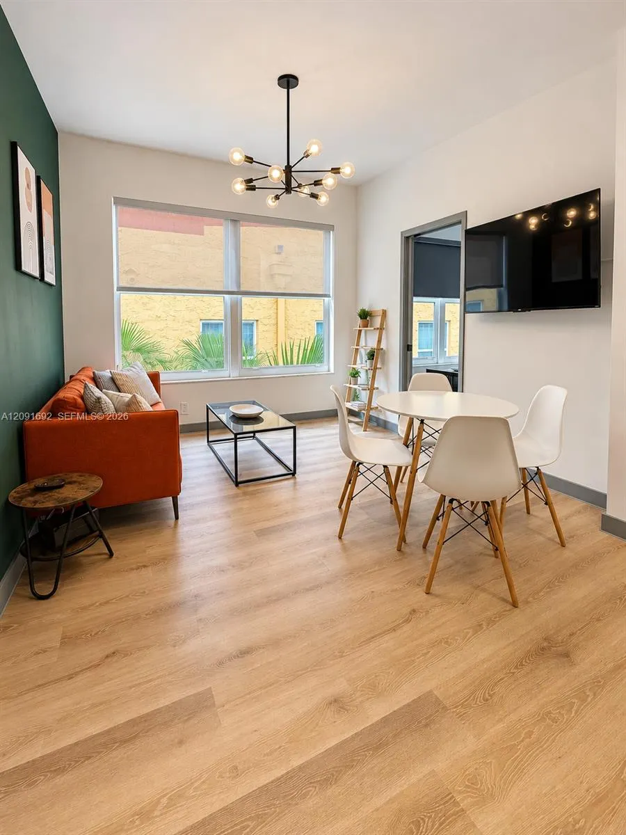 1320 Drexel Avenue #302