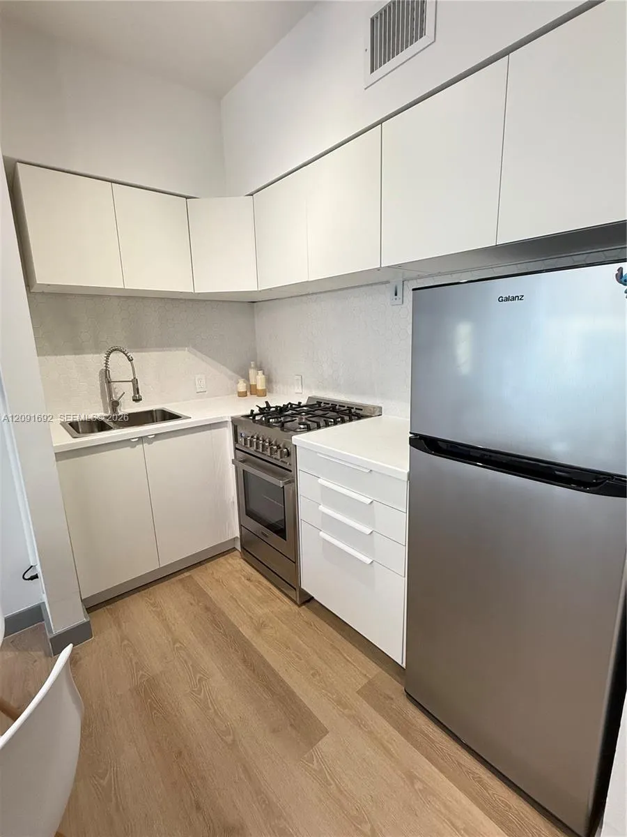 1320 Drexel Avenue #302