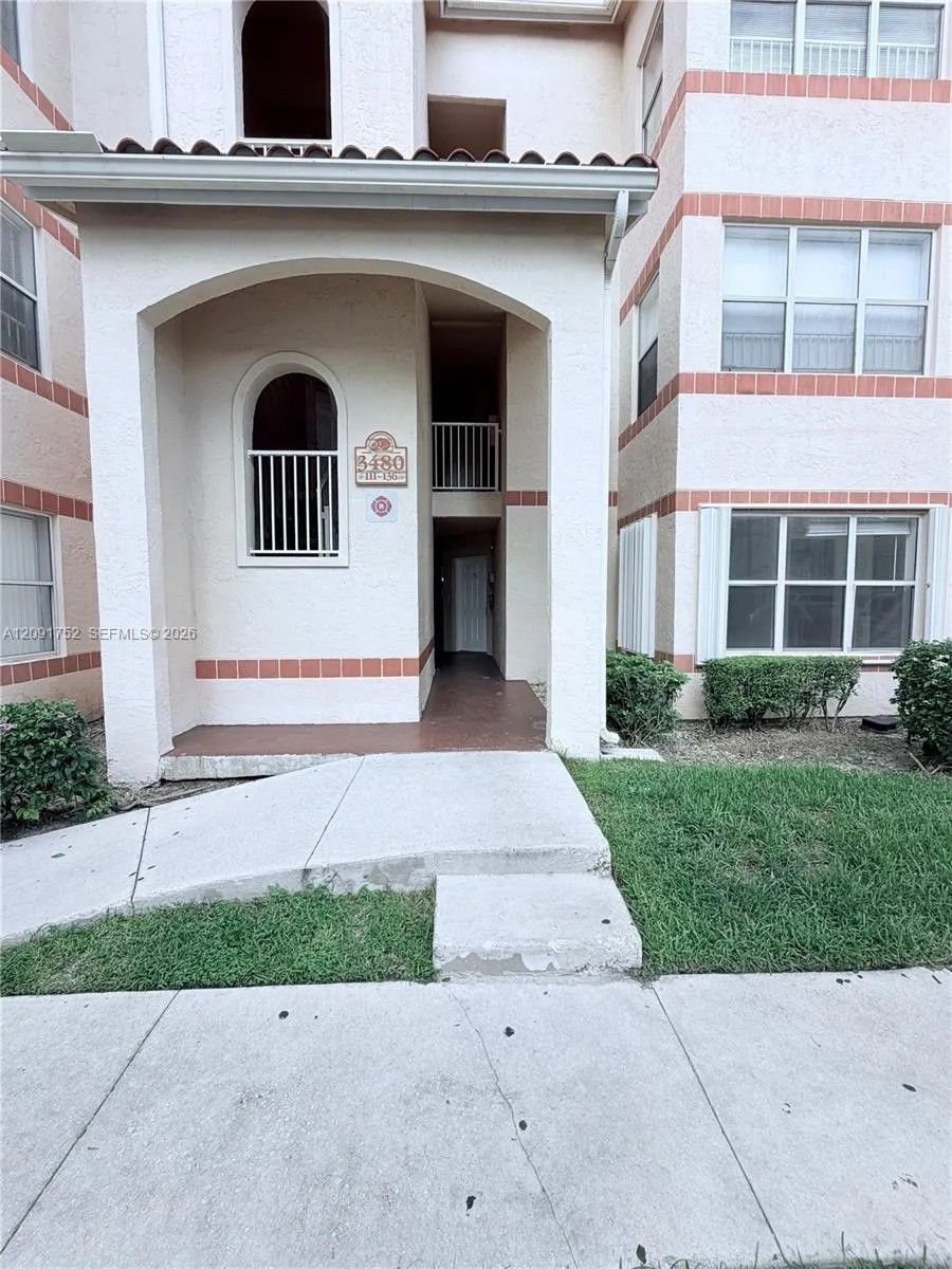 3480 N Pinewalk Drive N #136