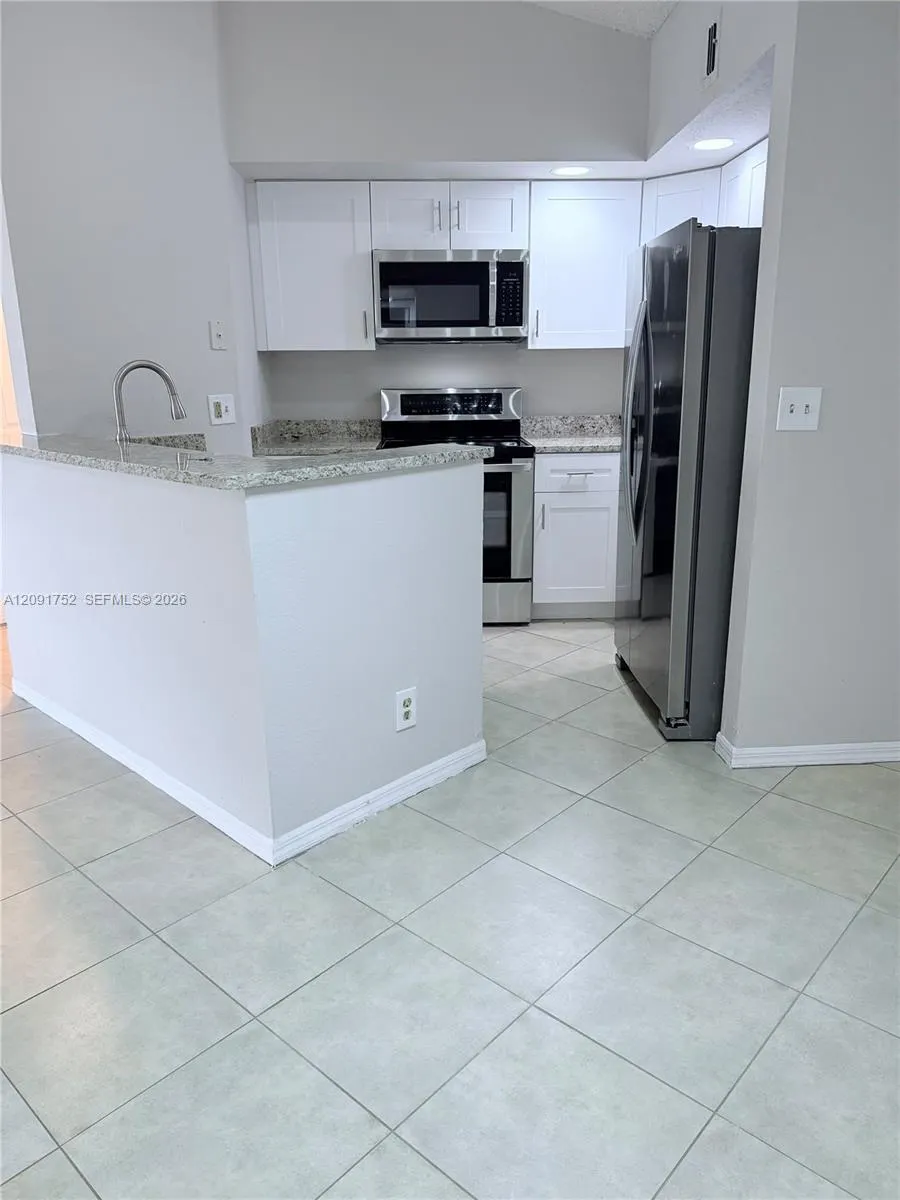 3480 N Pinewalk Drive N #136