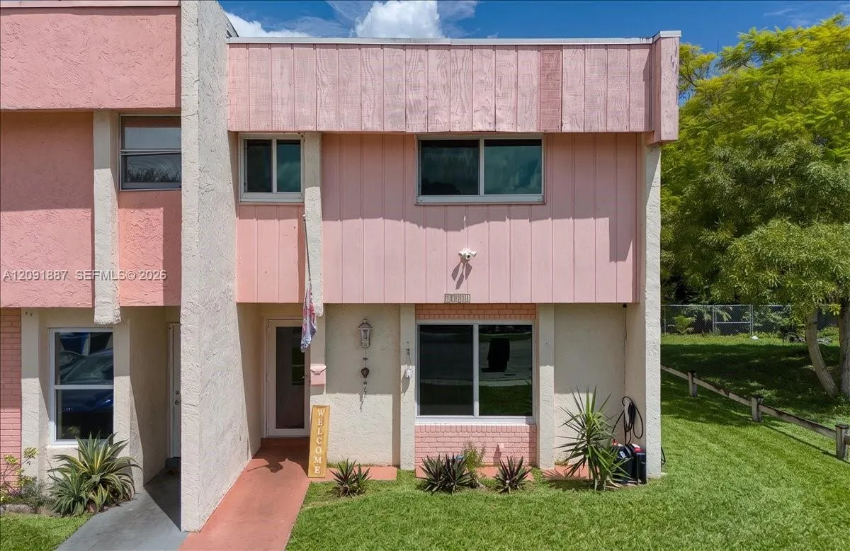 7911 SW 7th Place