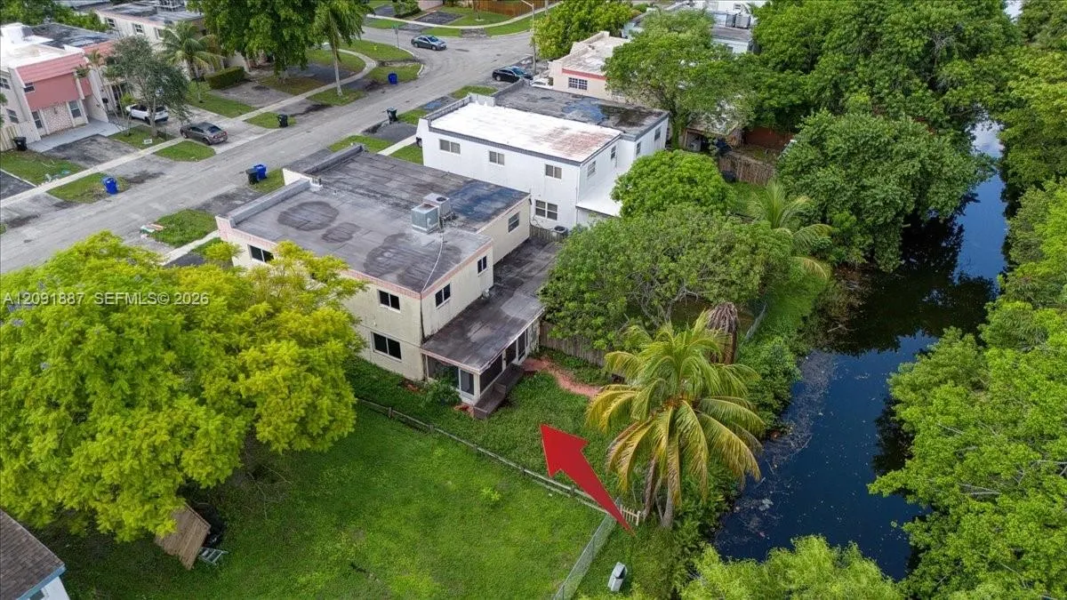 7911 SW 7th Place