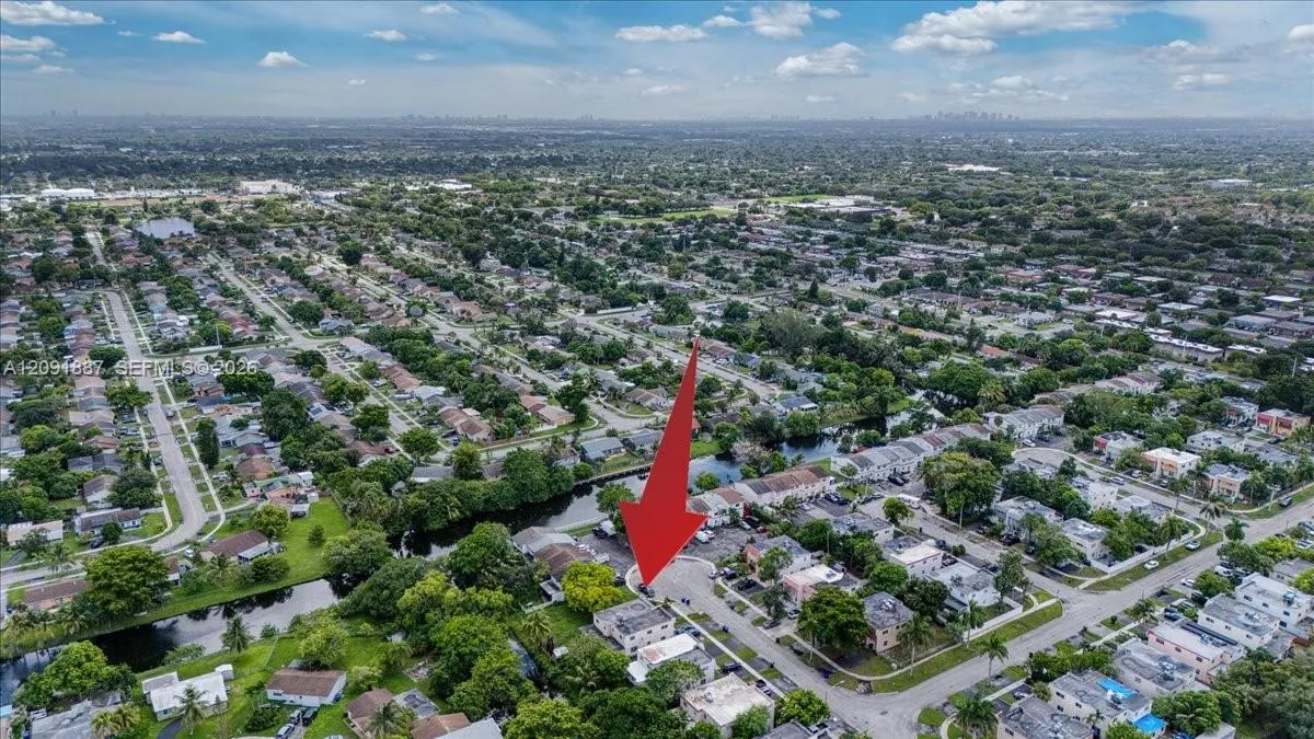 7911 SW 7th Place