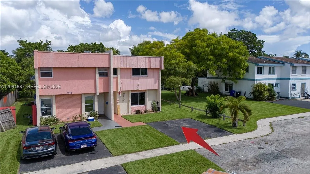 7911 SW 7th Place