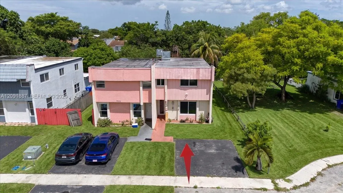 7911 SW 7th Place
