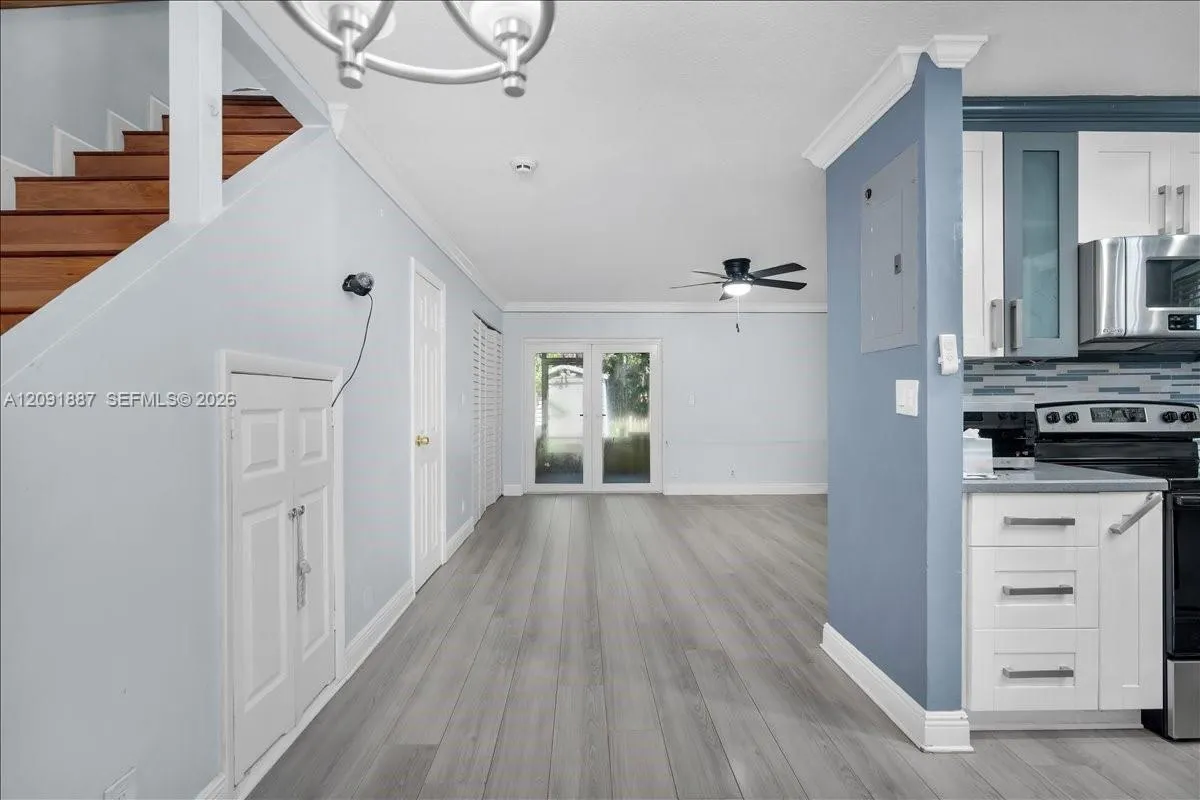 7911 SW 7th Place