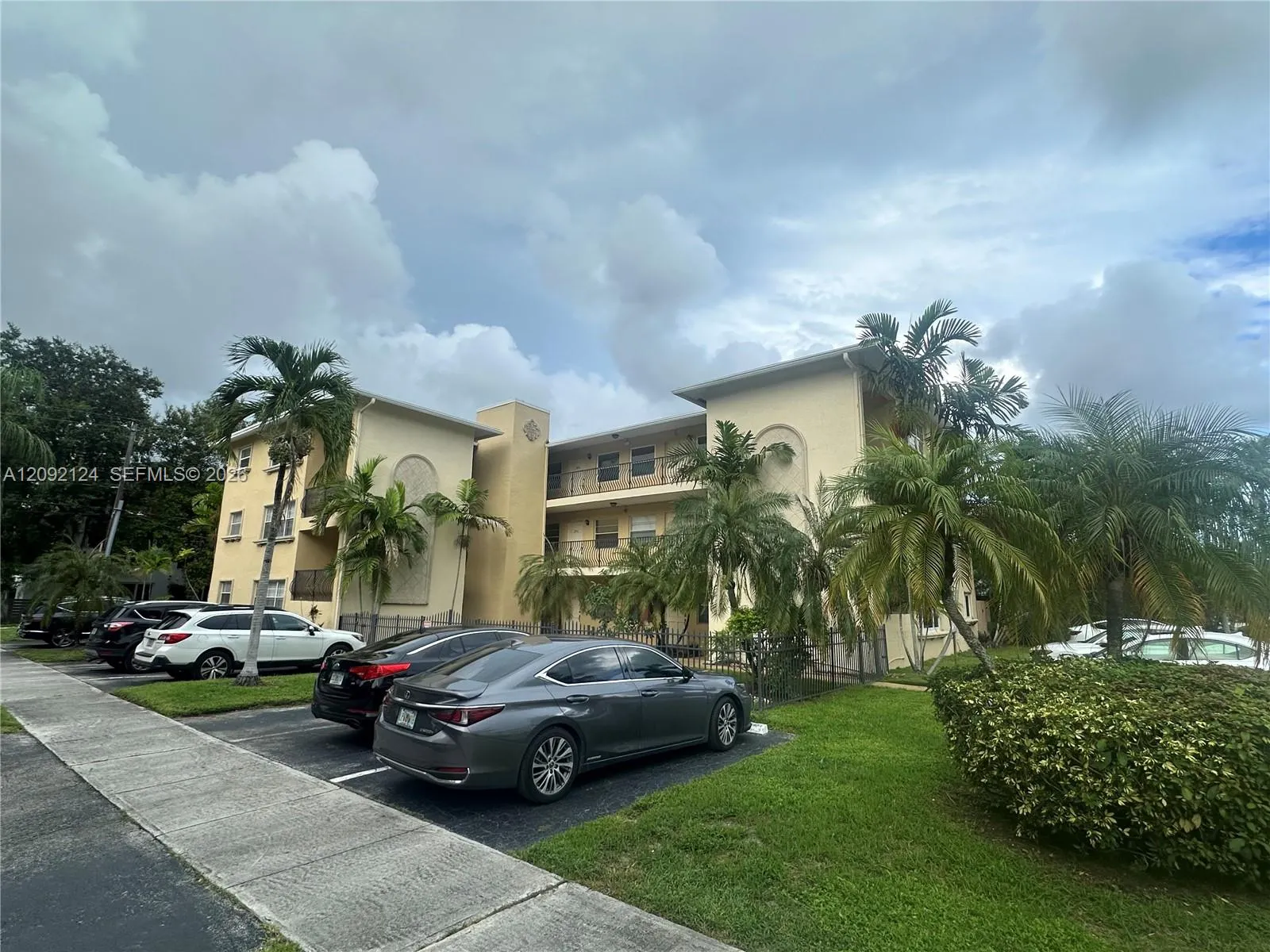 901 NE 3rd Street #205