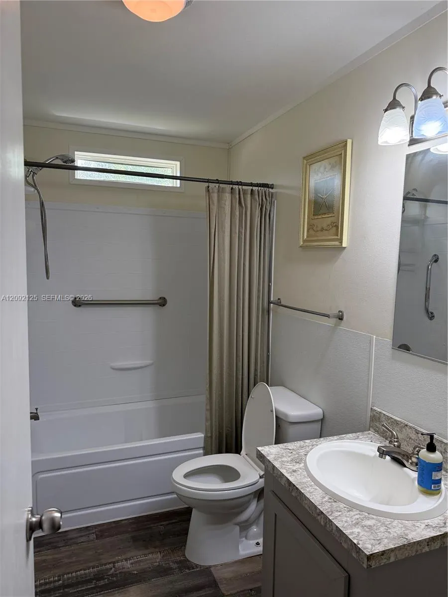 5205 Pioneer 21st Street