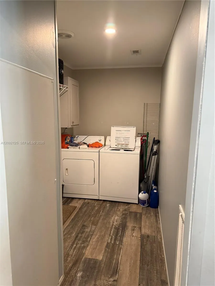 5205 Pioneer 21st Street