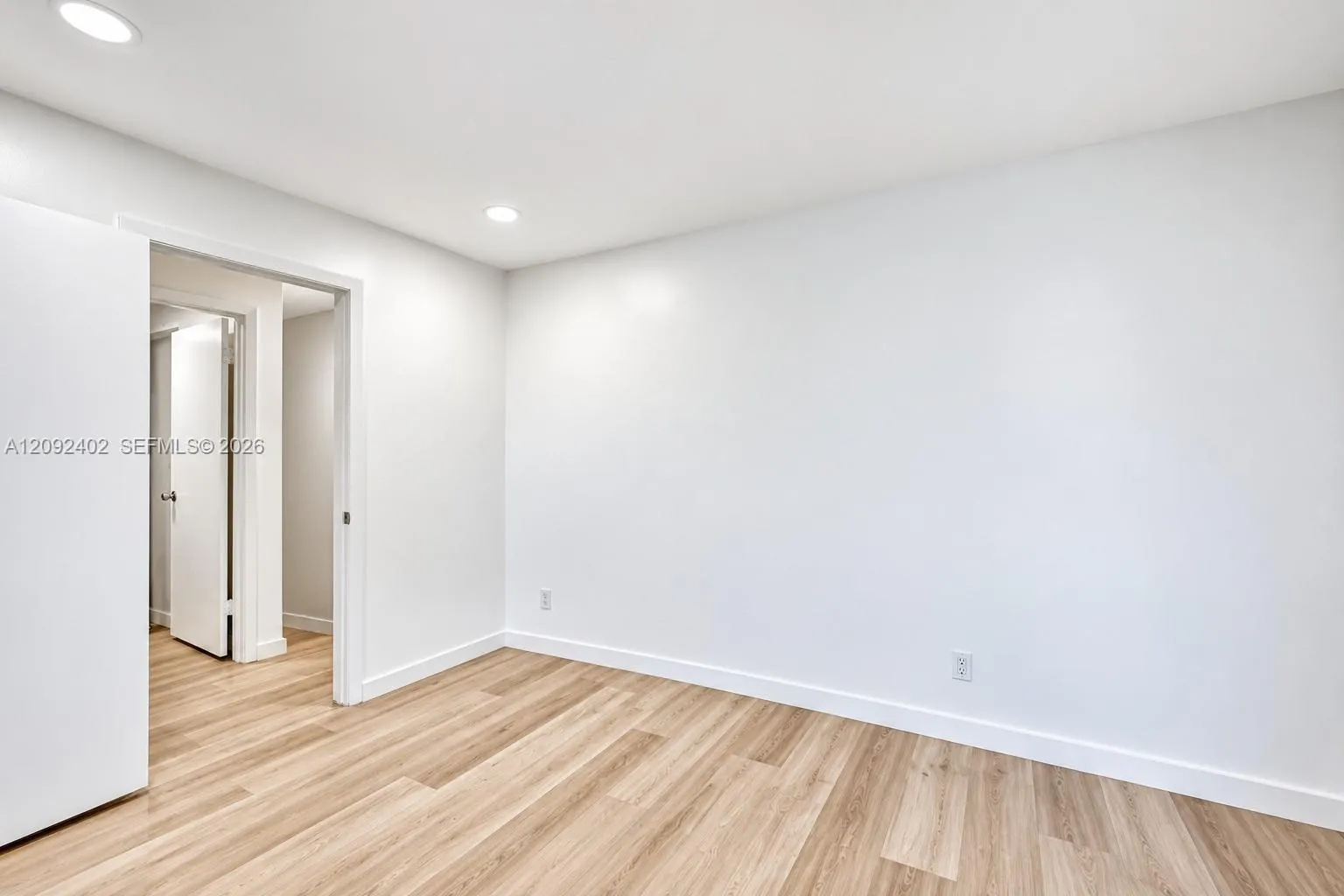 499 SE 13th Street #7E