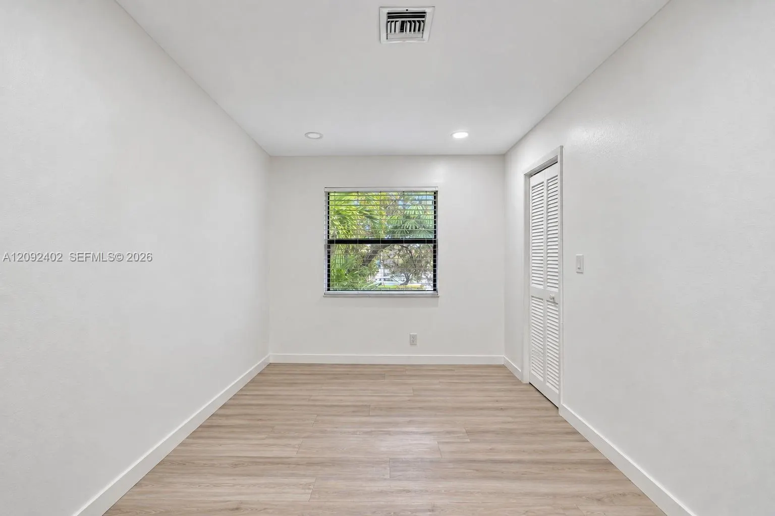 499 SE 13th Street #7E