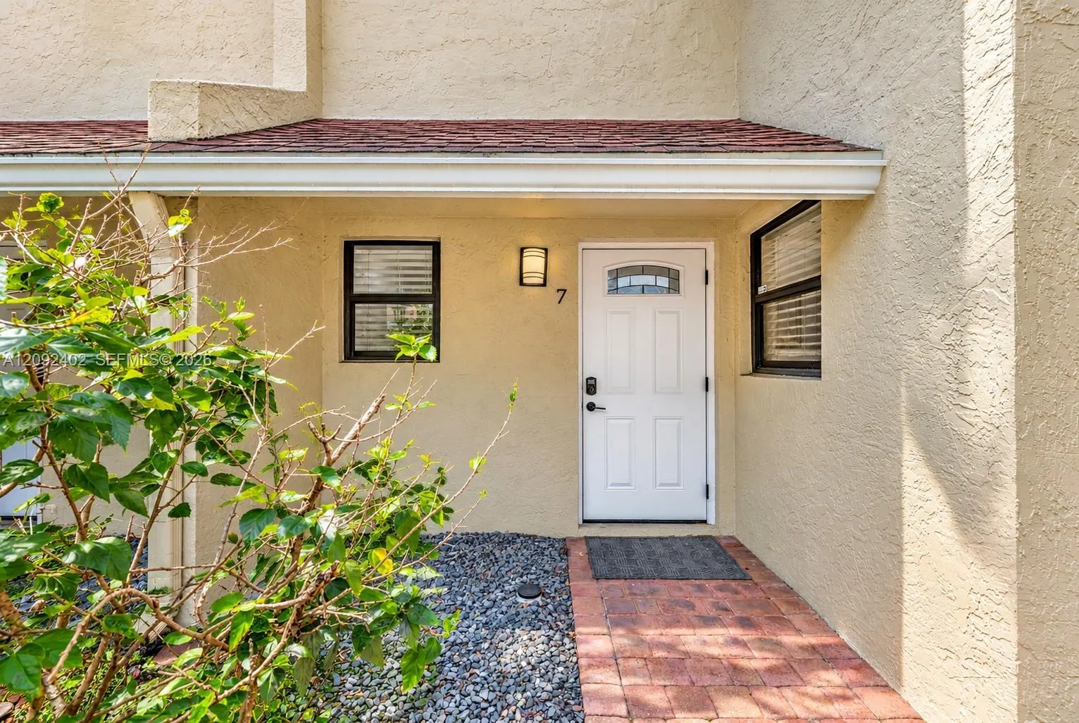 499 SE 13th Street #7E