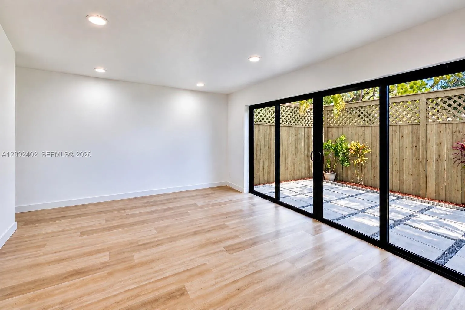 499 SE 13th Street #7E