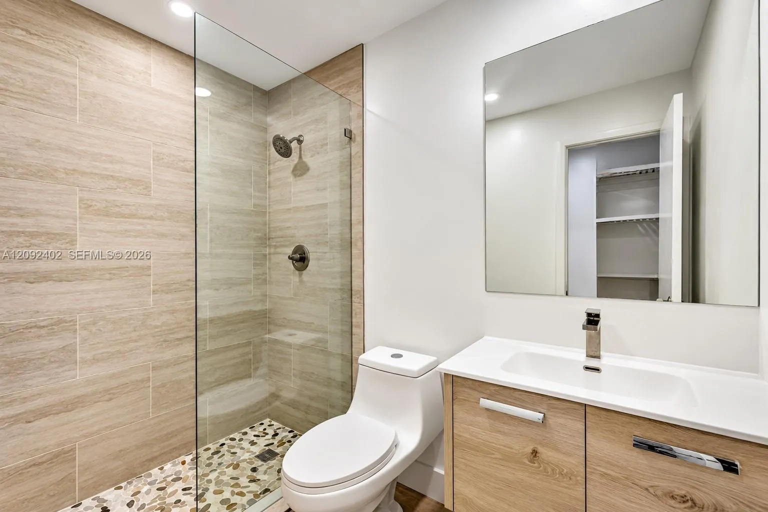 499 SE 13th Street #7E