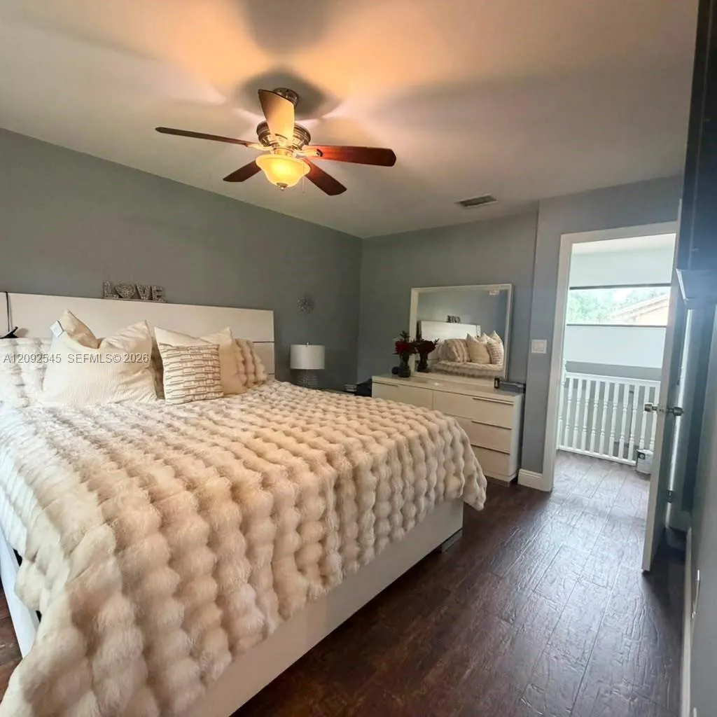 4678 NW 30th Street