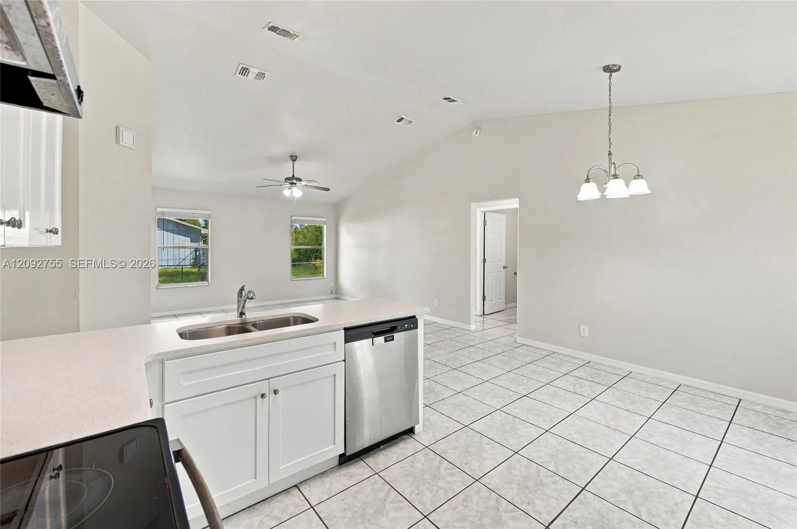 1530 SW 18th Avenue SW