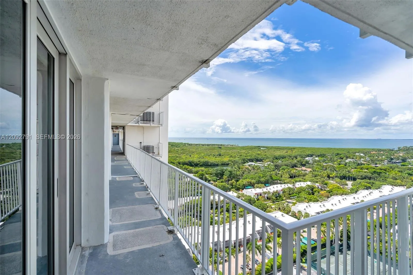 881 Ocean Drive #20E