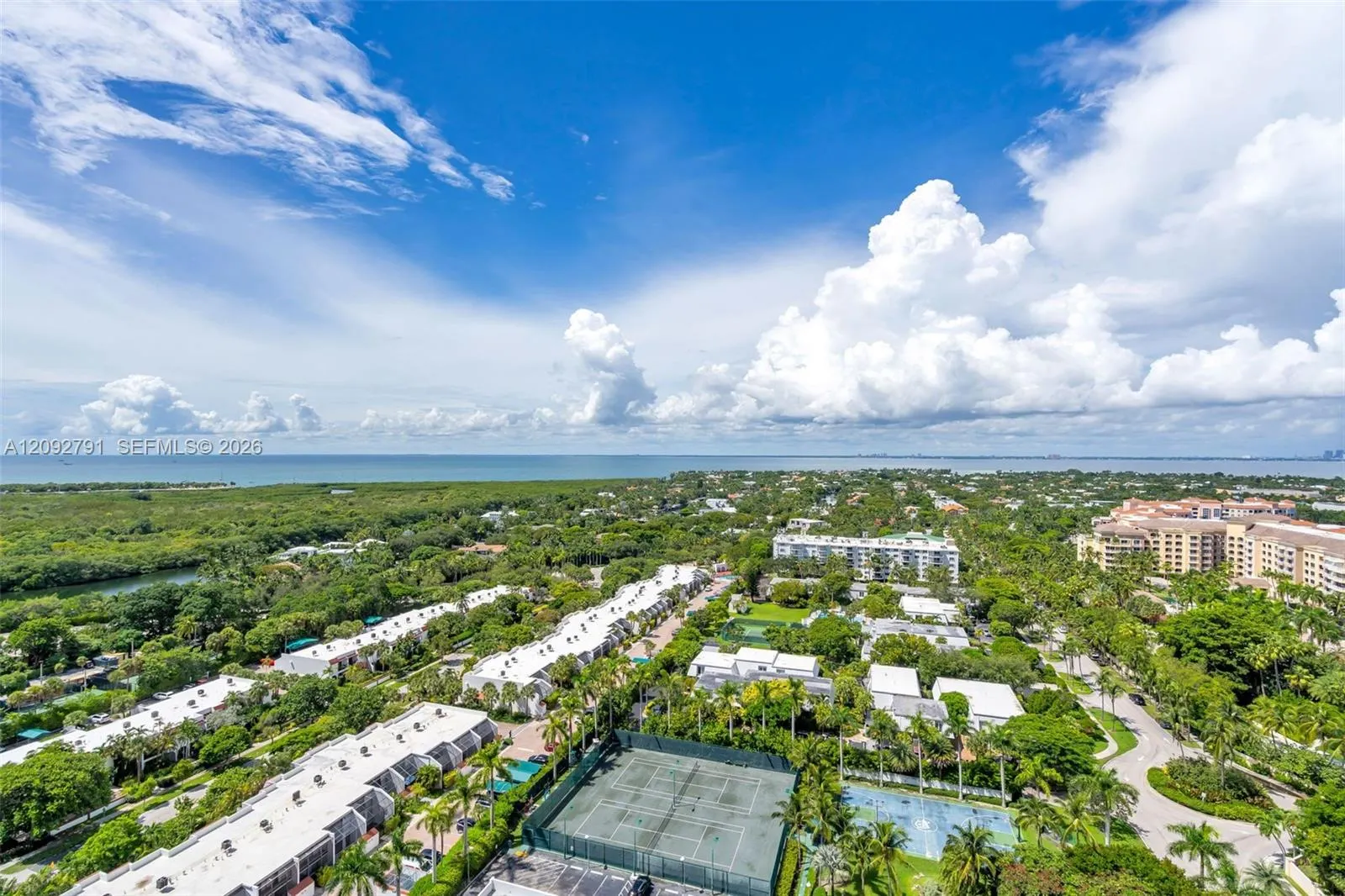 881 Ocean Drive #20E