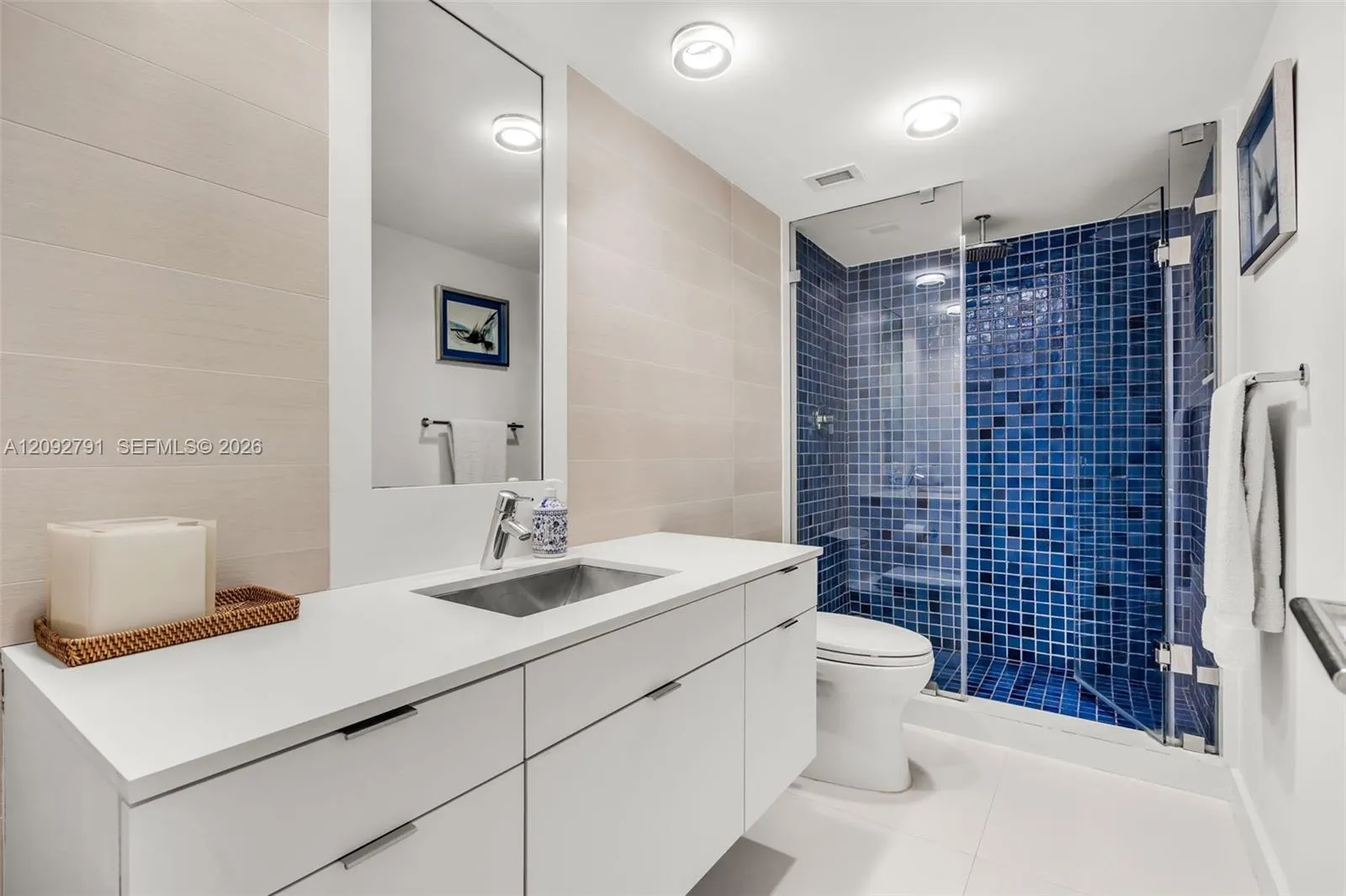 881 Ocean Drive #20E