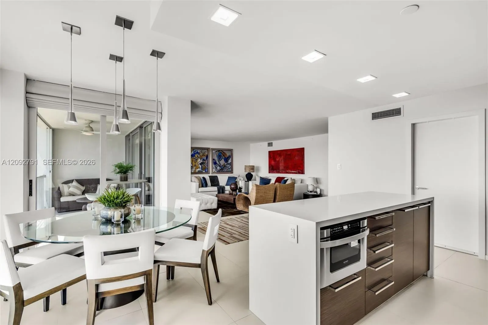 881 Ocean Drive #20E