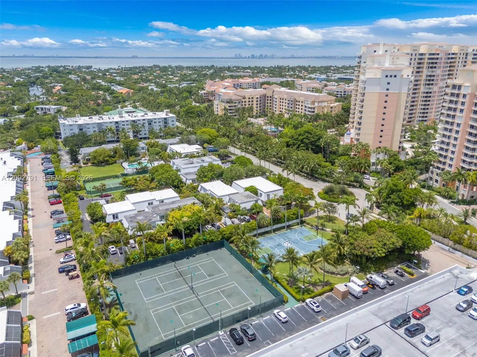 881 Ocean Drive #20E