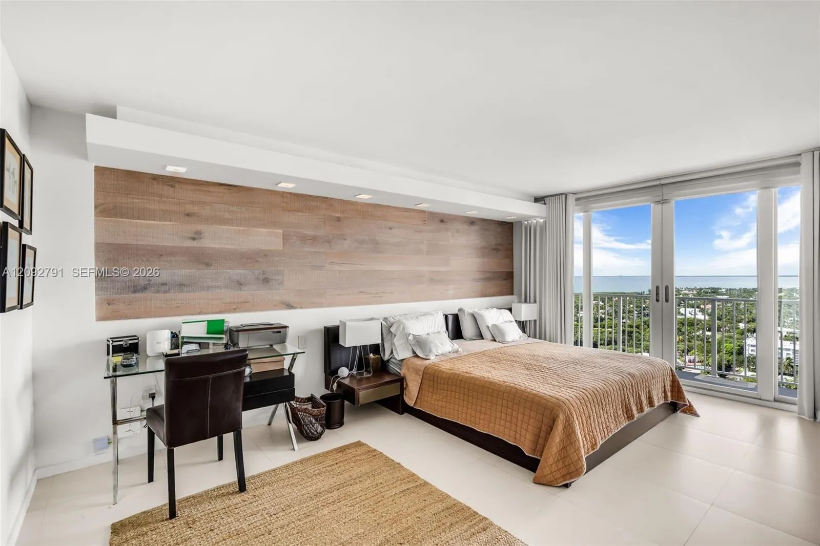 881 Ocean Drive #20E