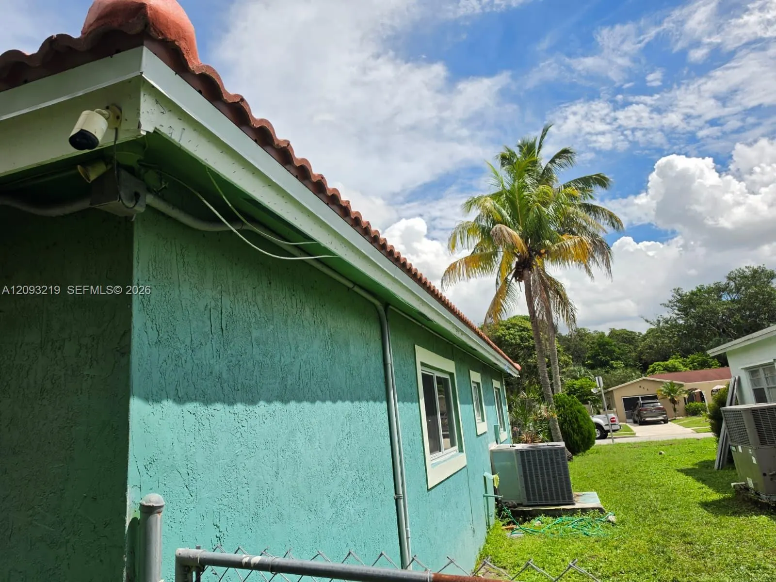 820 SW 49th Terrace