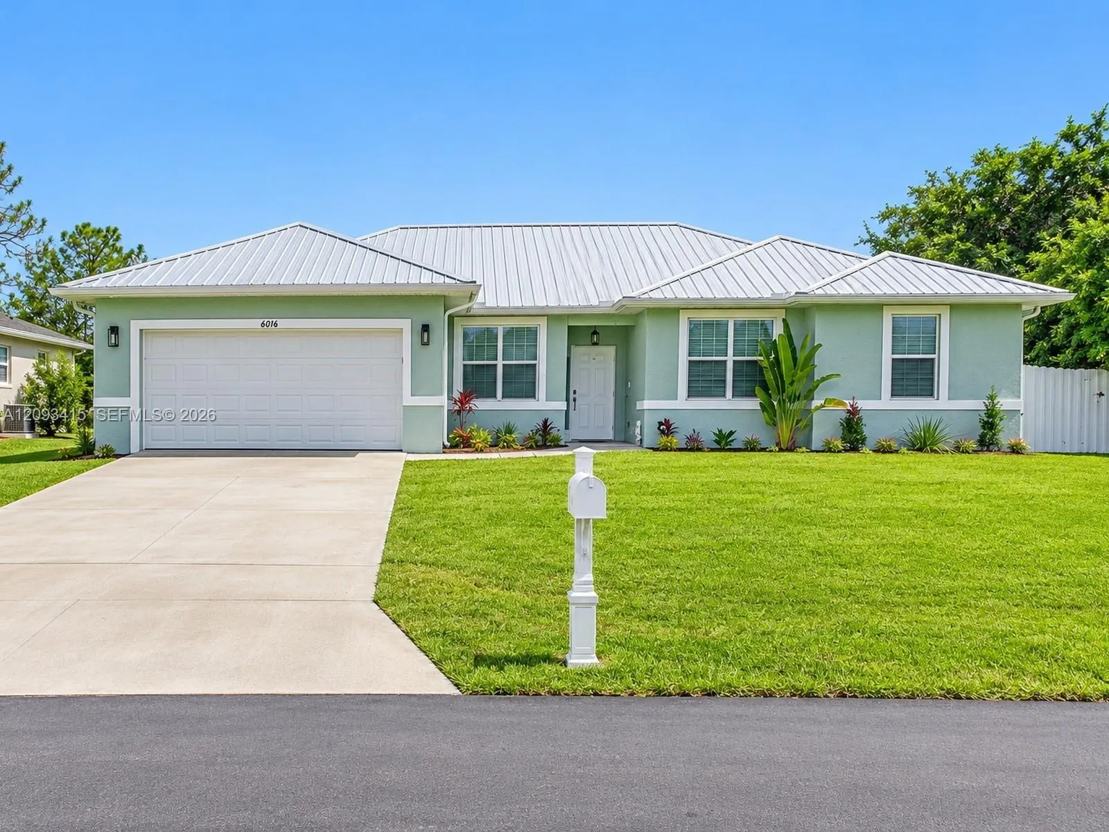 6016 W Joy Court