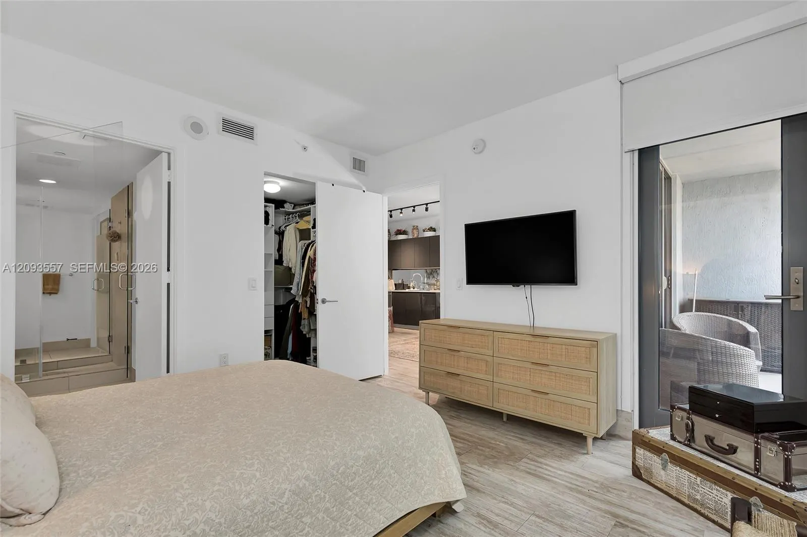 31 SE 6th Street #304