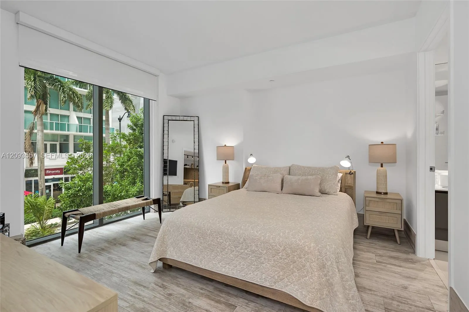 31 SE 6th Street #304