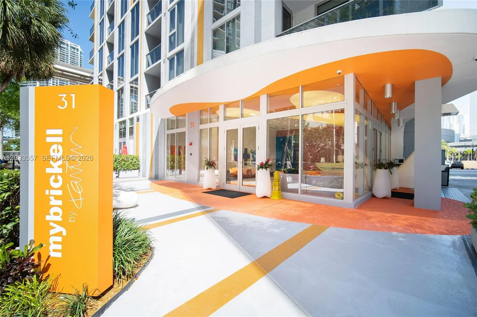 31 SE 6th Street #304