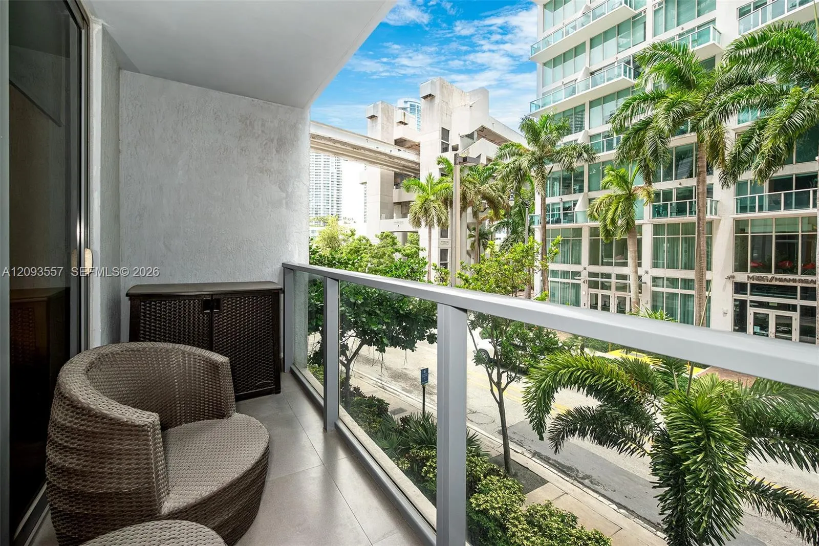 31 SE 6th Street #304