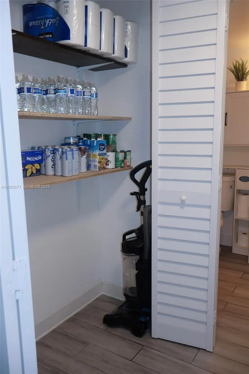 8401 Lagos De Campo Boulevard #106V