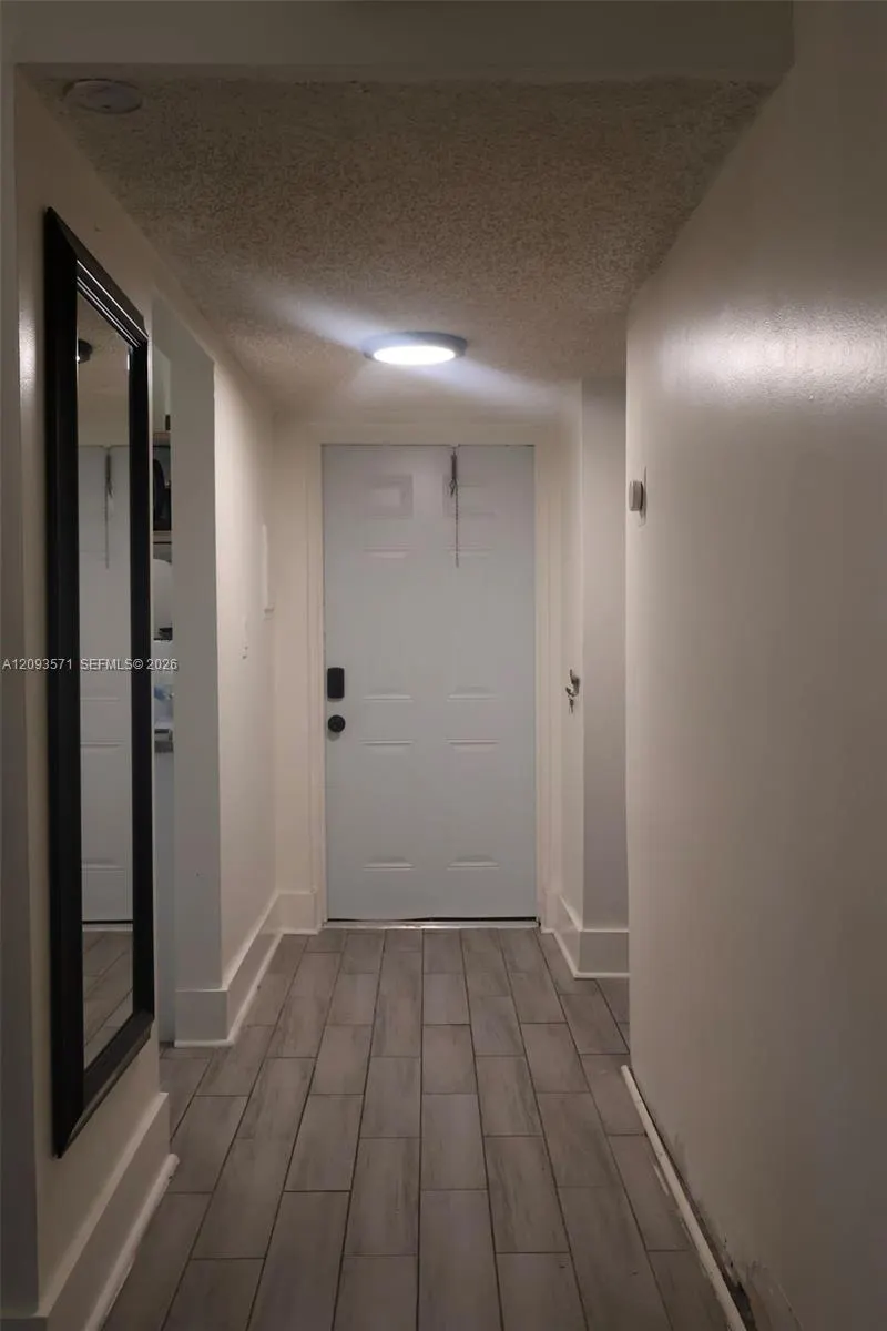 8401 Lagos De Campo Boulevard #106V