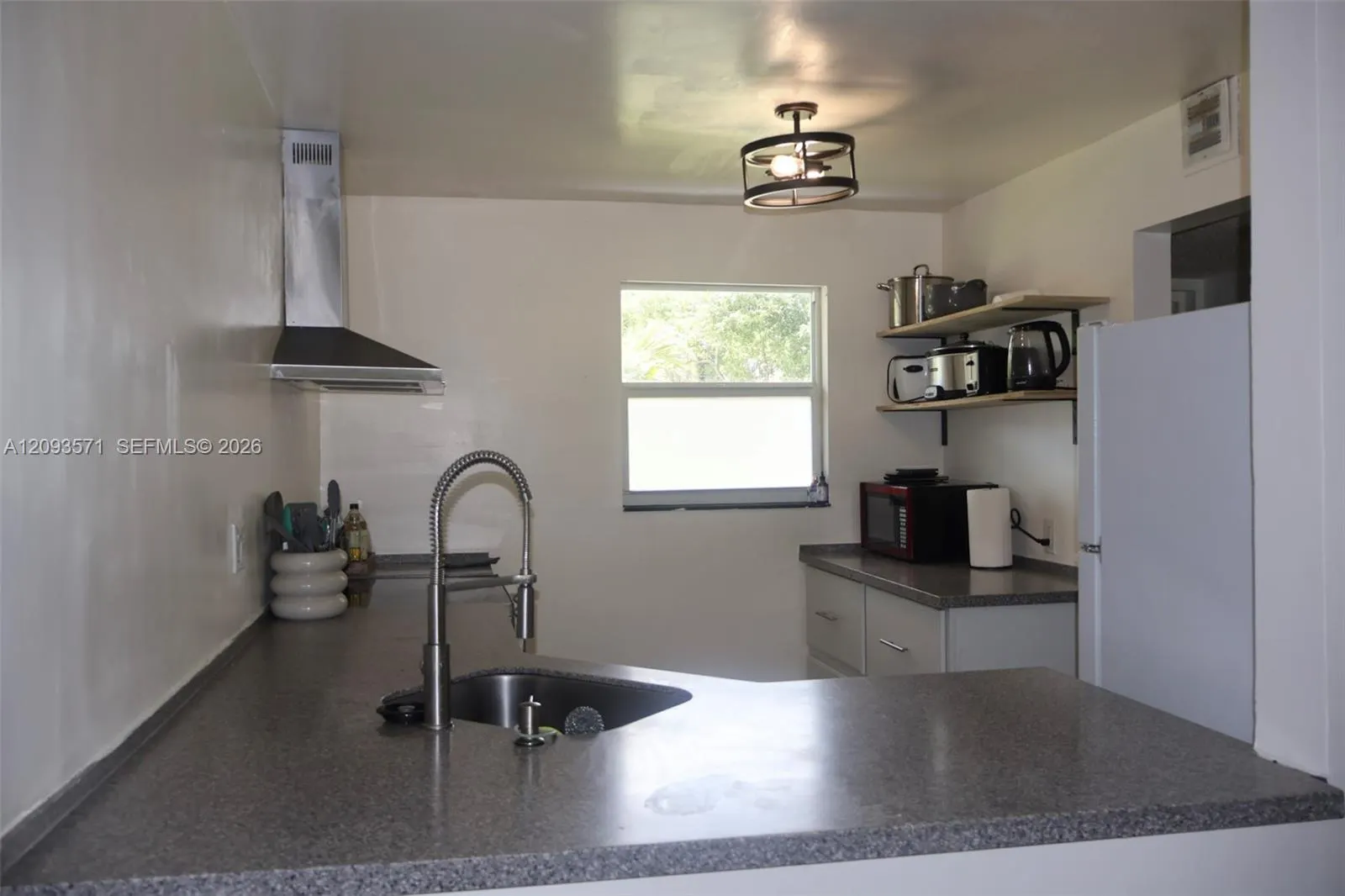 8401 Lagos De Campo Boulevard #106V