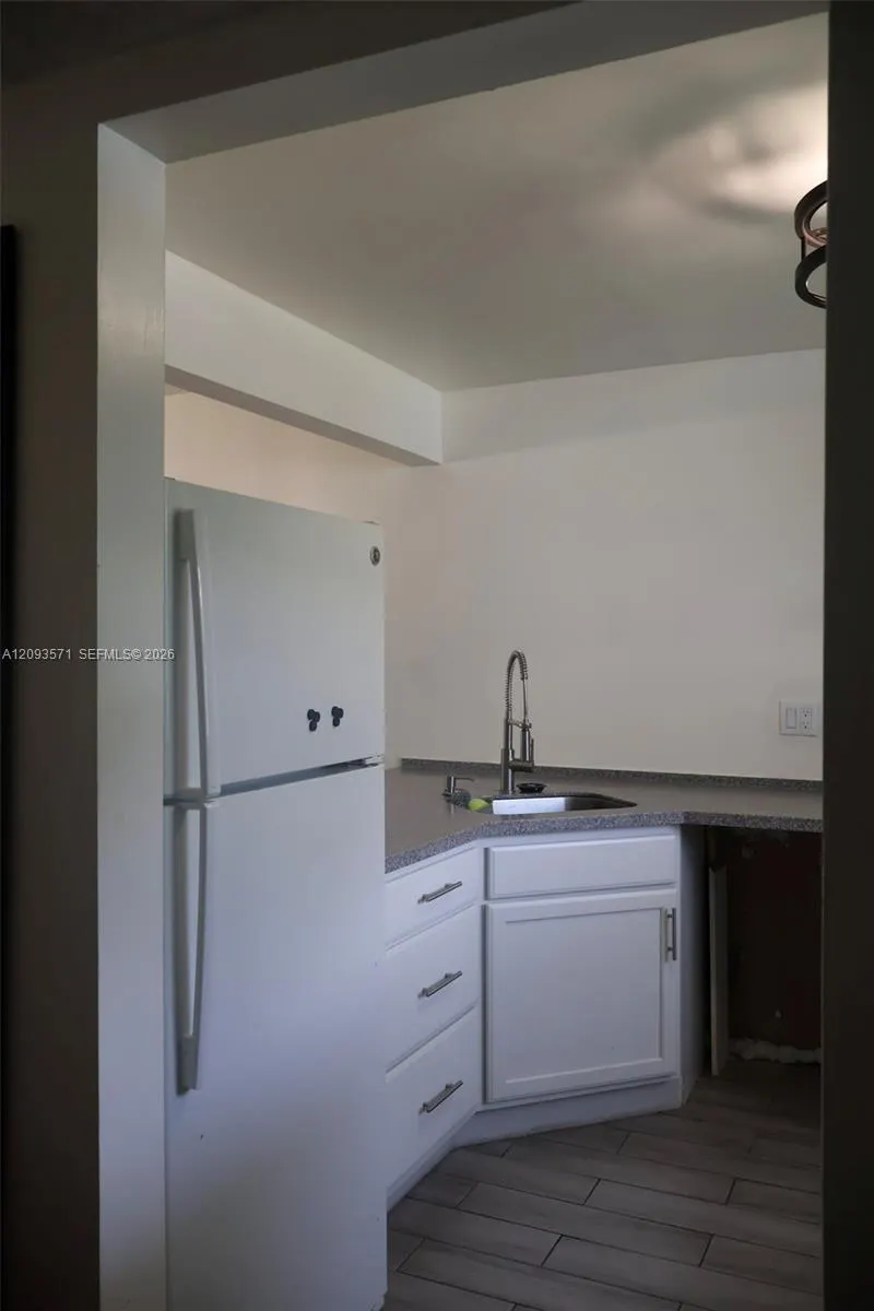 8401 Lagos De Campo Boulevard #106V
