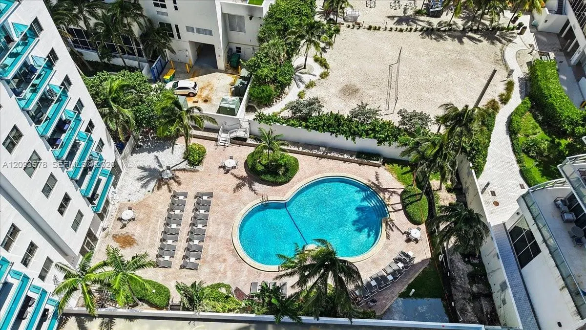 4001 S Ocean Drive #4C
