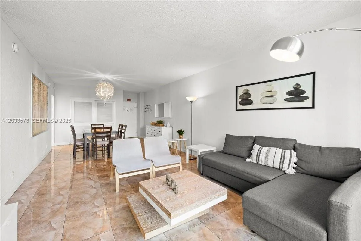 4001 S Ocean Drive #4C