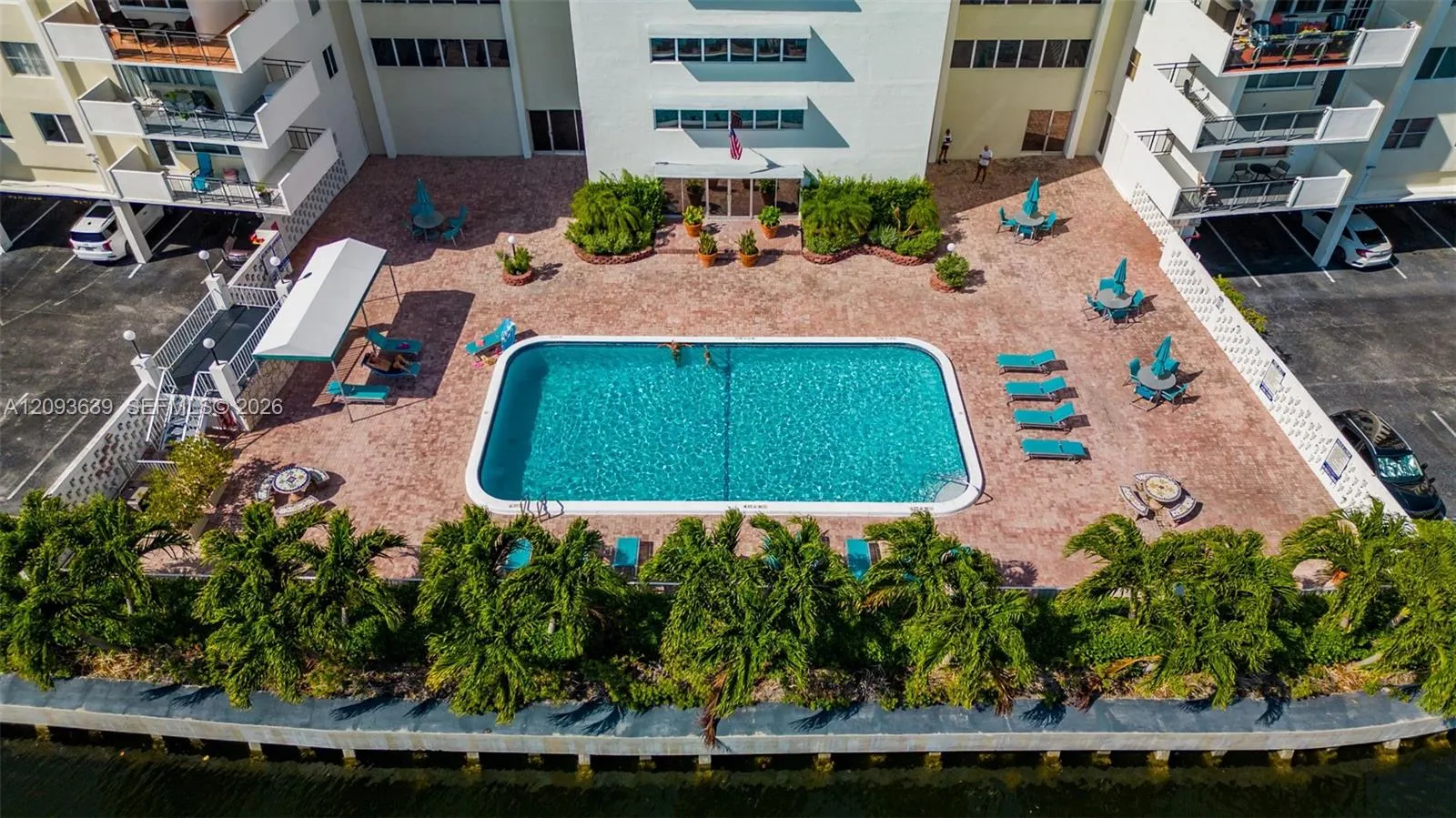 401 Golden Isles Drive #1106