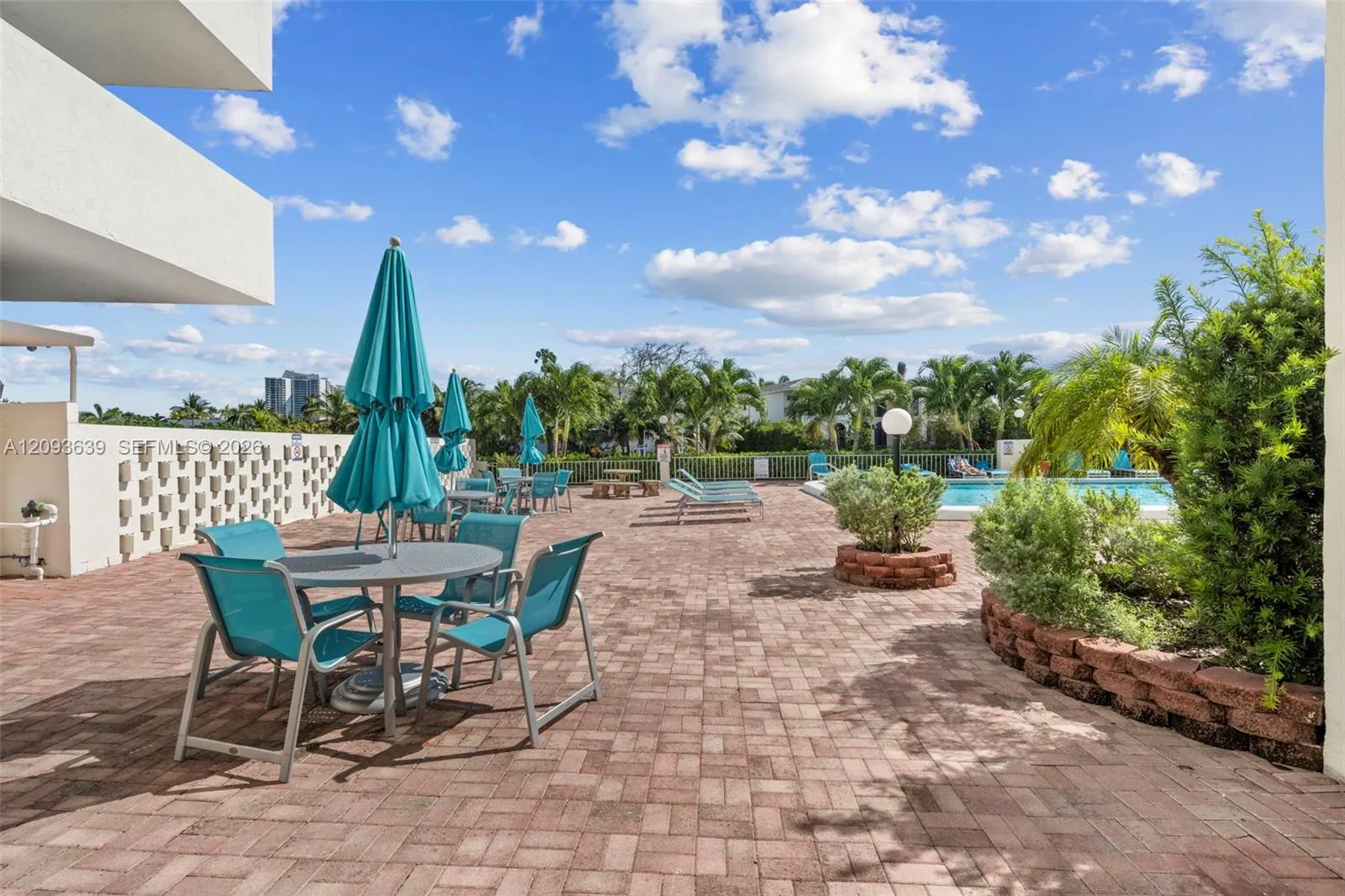 401 Golden Isles Drive #1106