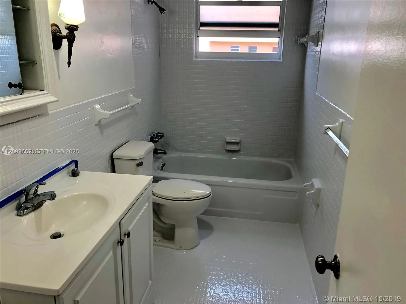121 Golden Isles Drive #407